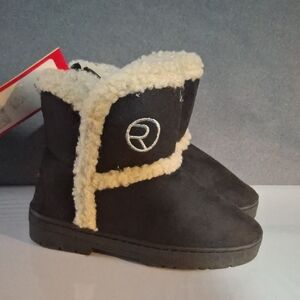 Rampage Black and Cream Shearling Boots
